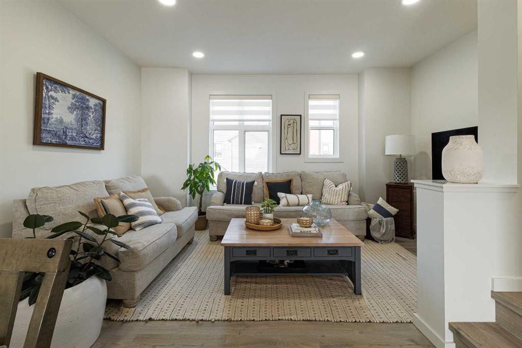 74 Spring Willow Close Sw, Calgary, AB - Indoor Photo Showing Living Room