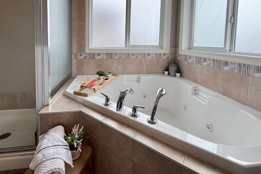 69 Morningside Circle Sw, Airdrie, AB - Indoor Photo Showing Bathroom