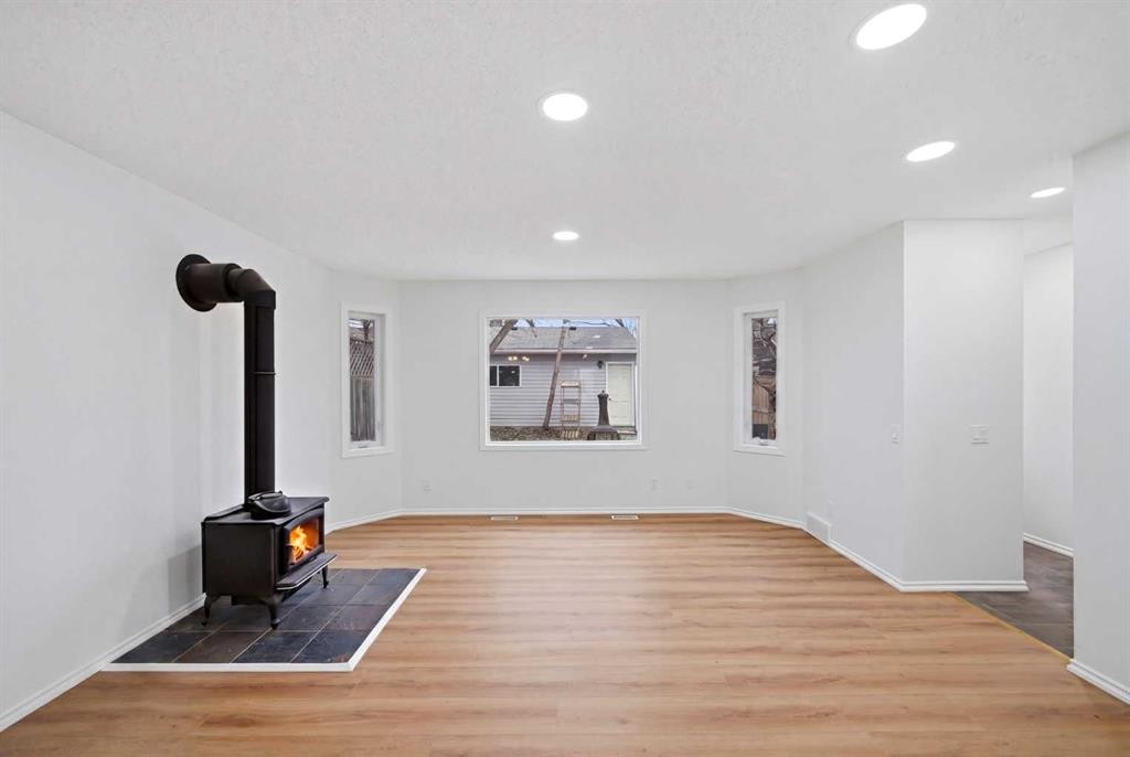 924 19 Avenue Nw, Calgary, AB - Indoor