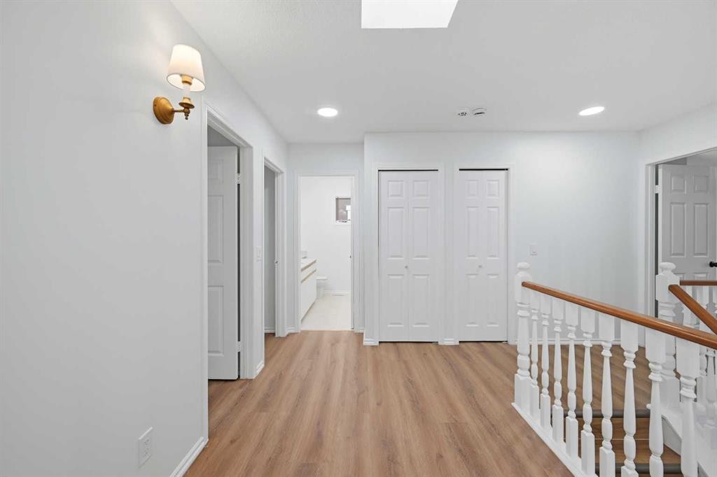 924 19 Avenue Nw, Calgary, AB - Indoor Photo Showing Other Room