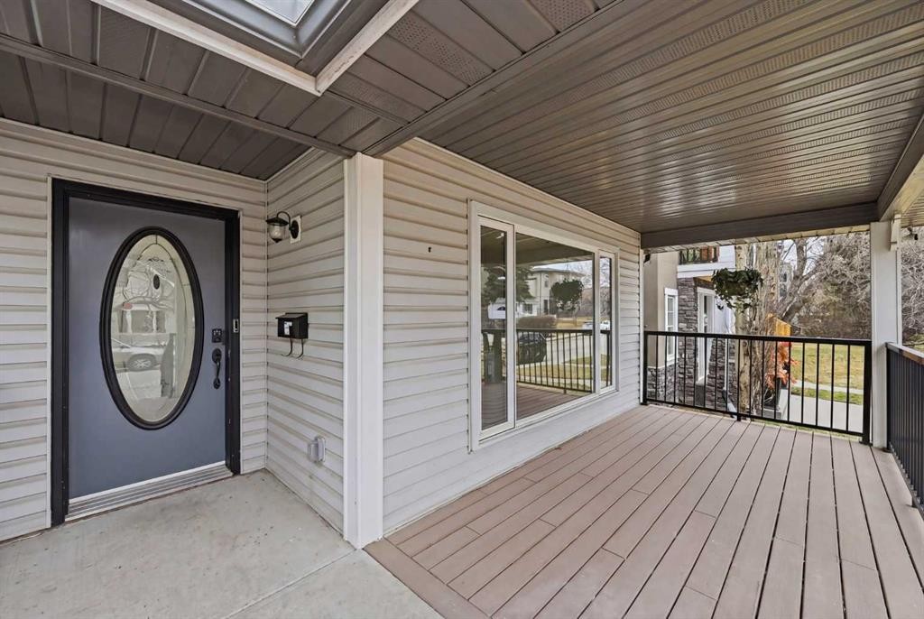 924 19 Avenue Nw, Calgary, AB - Outdoor With Exterior