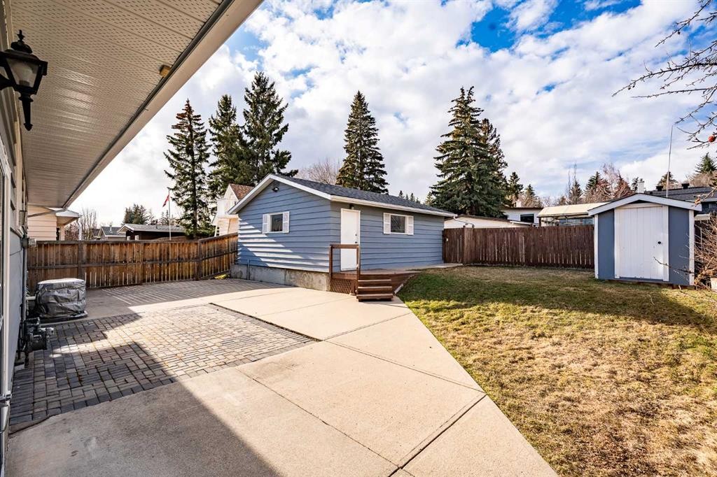 5220 Barron Drive Nw, Calgary, AB - Outdoor