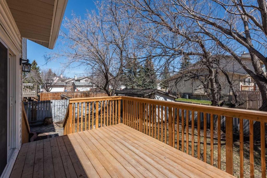 260 Hawkwood Boulevard Nw, Calgary, AB - Outdoor With Deck Patio Veranda With Exterior