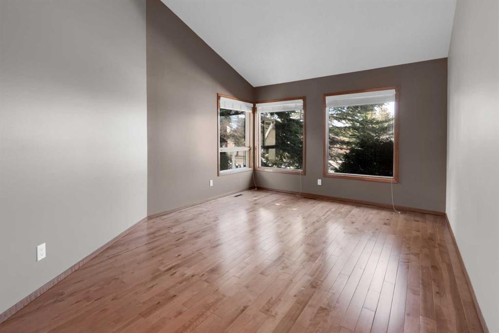 260 Hawkwood Boulevard Nw, Calgary, AB - Indoor