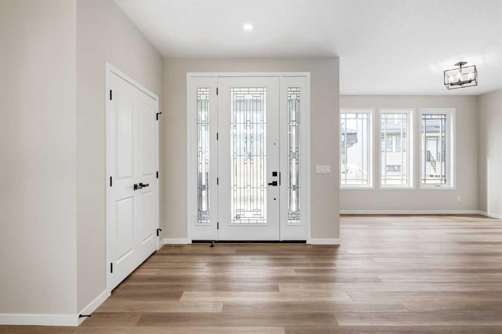 26 Alpine Gardens Sw, Calgary, AB - Indoor Photo Showing Other Room