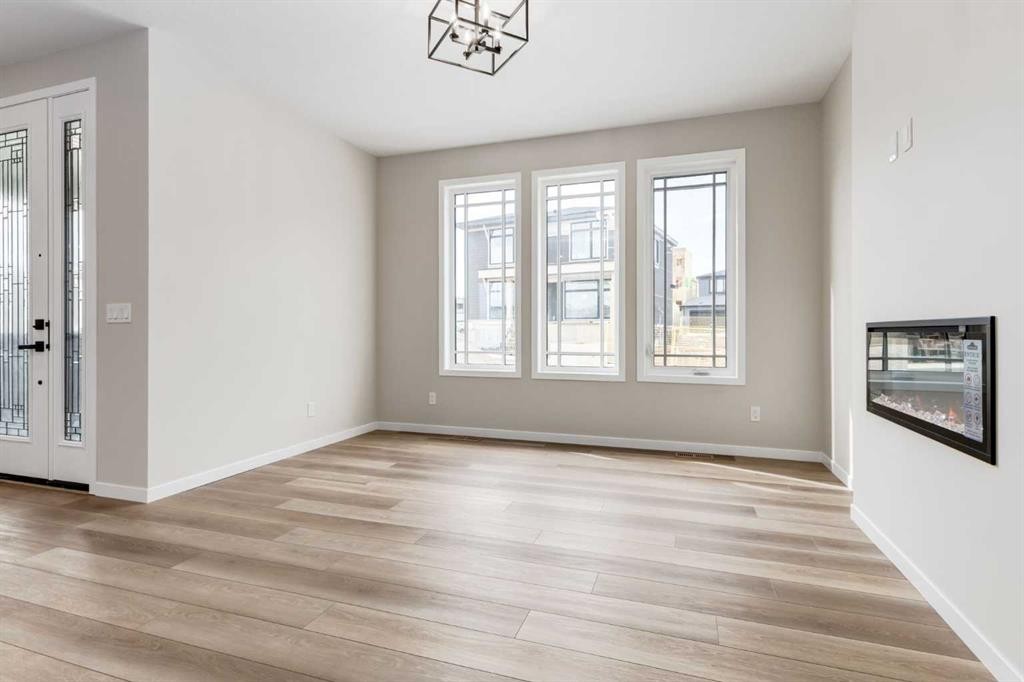 26 Alpine Gardens Sw, Calgary, AB - Indoor Photo Showing Other Room