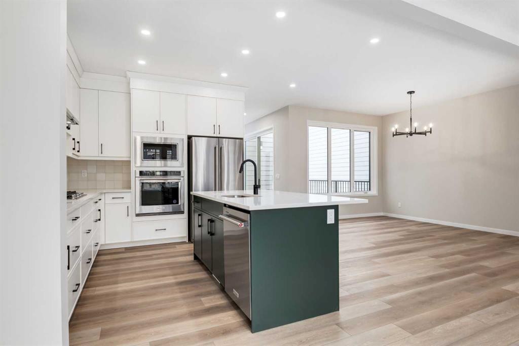 26 Alpine Gardens Sw, Calgary, AB - Indoor Photo Showing Kitchen With Upgraded Kitchen
