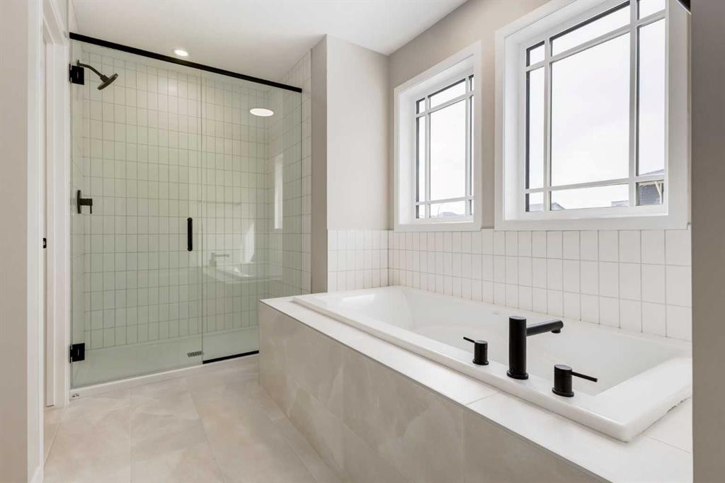 26 Alpine Gardens Sw, Calgary, AB - Indoor Photo Showing Bathroom