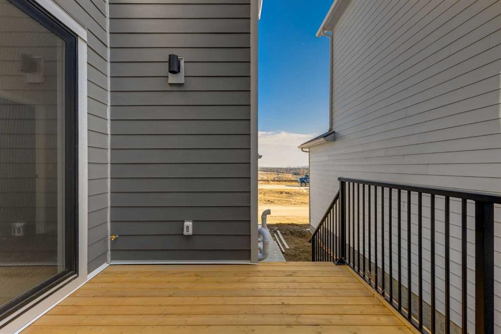 26 Alpine Gardens Sw, Calgary, AB - Outdoor With Exterior
