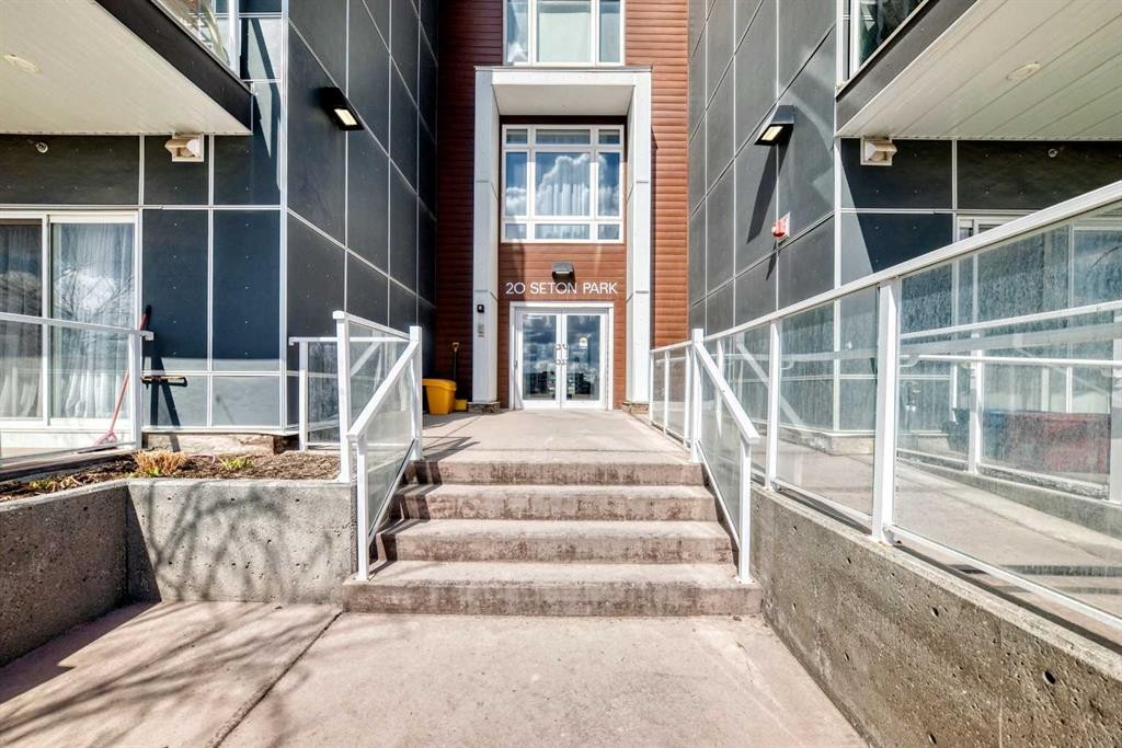 215-20 Seton Park, Calgary, AB - Outdoor