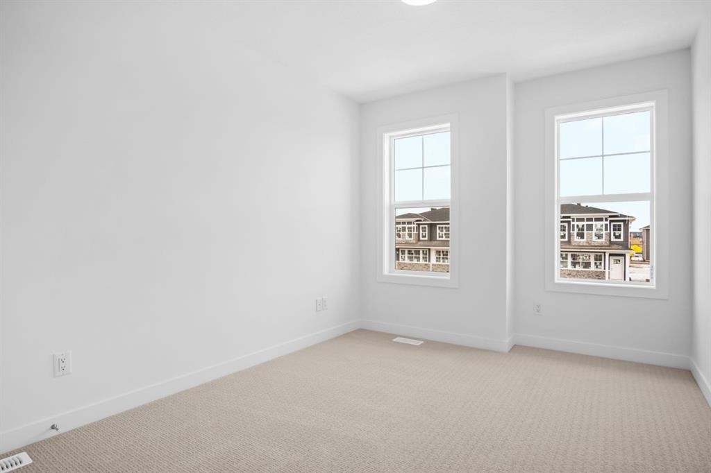 277 Dawson Way, Chestermere, AB - Indoor Photo Showing Other Room