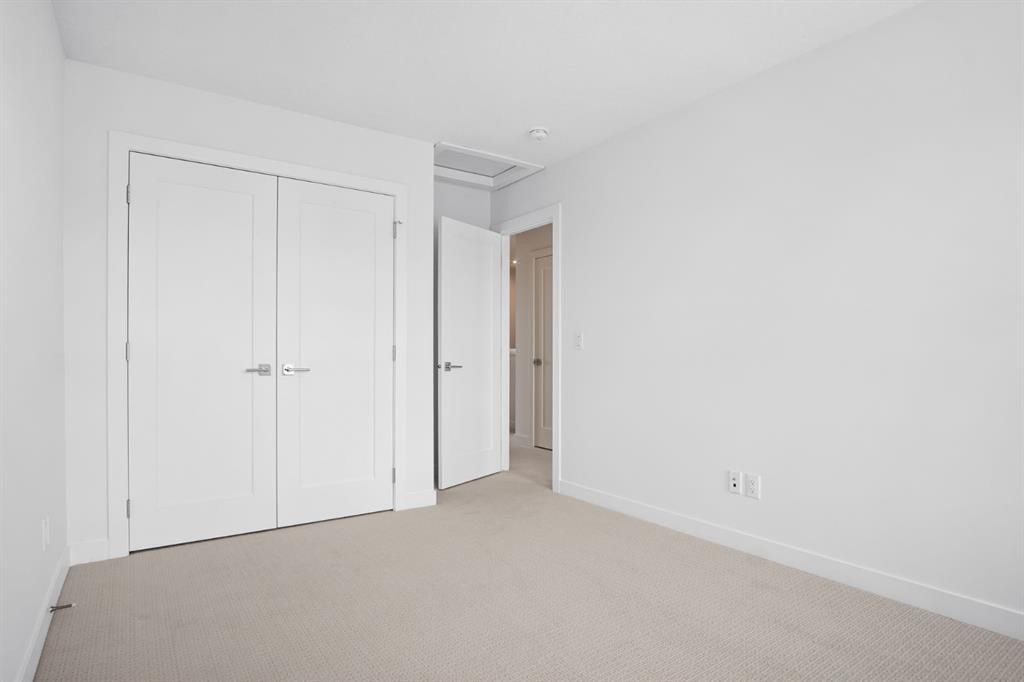 277 Dawson Way, Chestermere, AB - Indoor Photo Showing Other Room