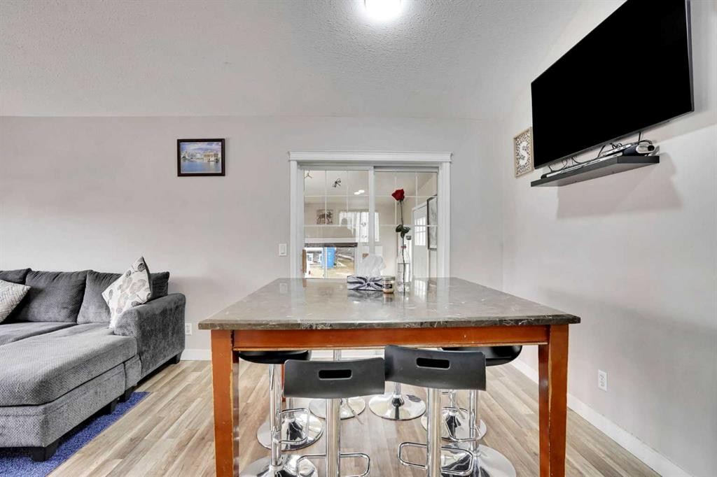 4 Martin Crossing Bay Ne, Calgary, AB - Indoor