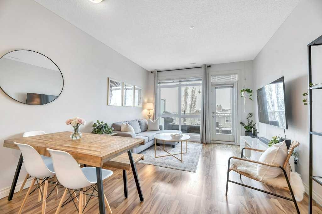 13-148 Rockyledge View Nw, Calgary, AB - Indoor