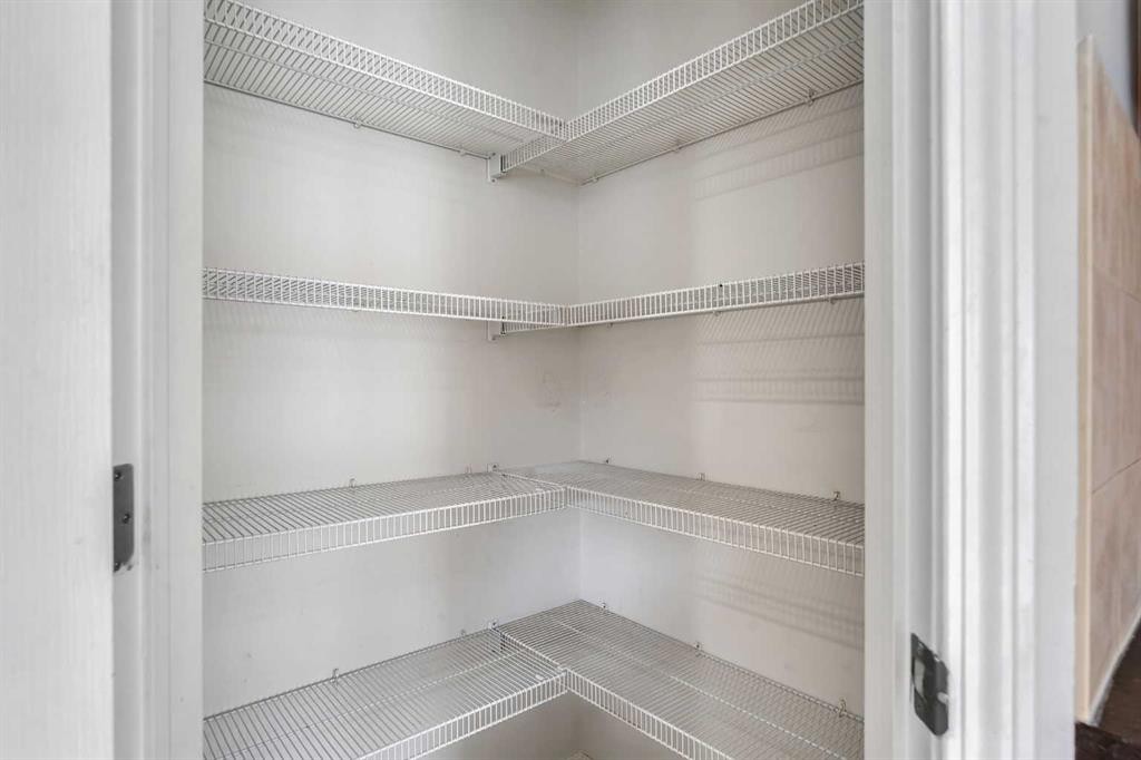 33 Saddlecrest Crescent Ne, Calgary, AB - Indoor With Storage