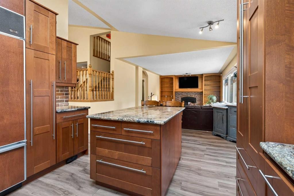 1486 Sunwood Road Se, Calgary, AB - Indoor Photo Showing Other Room