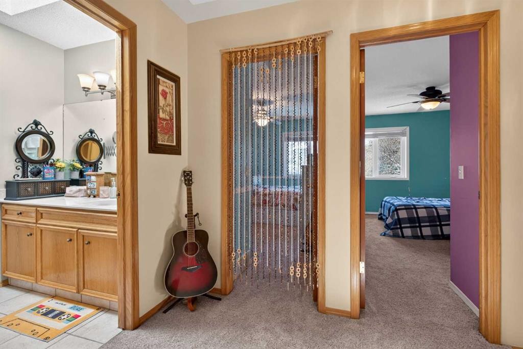 1486 Sunwood Road Se, Calgary, AB - Indoor