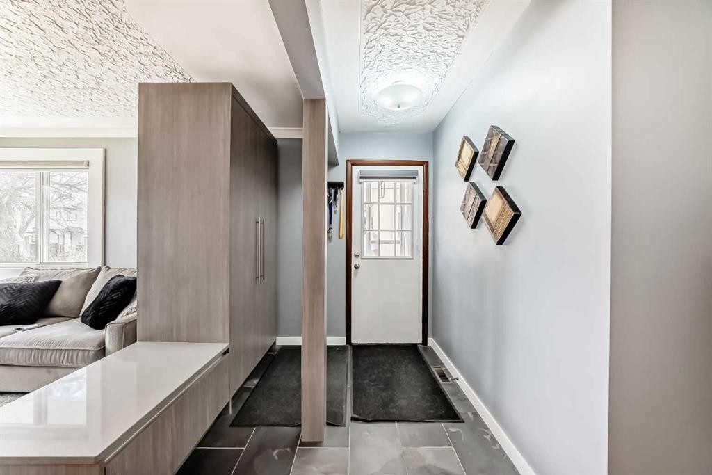 417 37 Street Sw, Calgary, AB