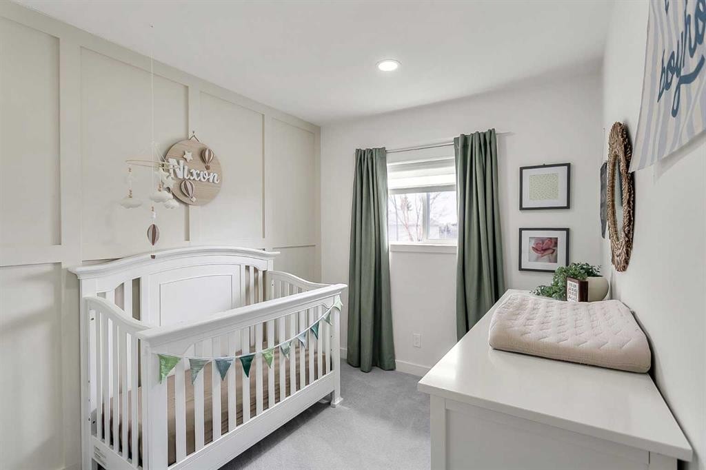 59 Rivercroft Close Se, Calgary, AB - Indoor Photo Showing Bedroom