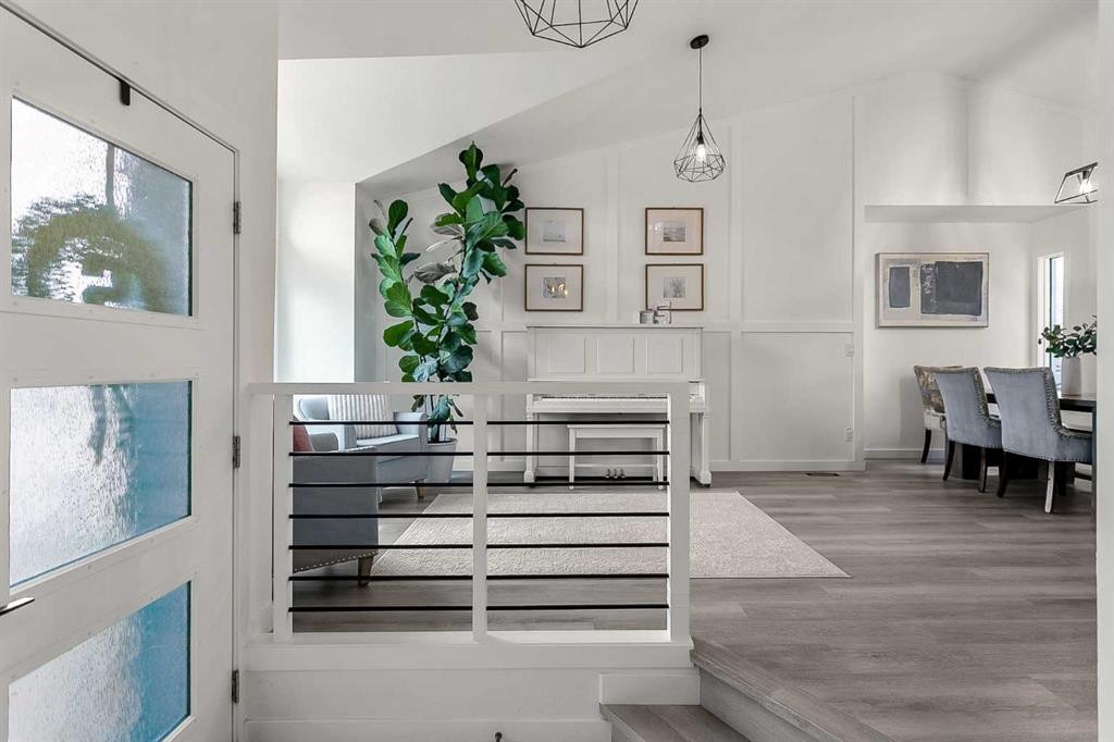 59 Rivercroft Close Se, Calgary, AB - Indoor Photo Showing Other Room