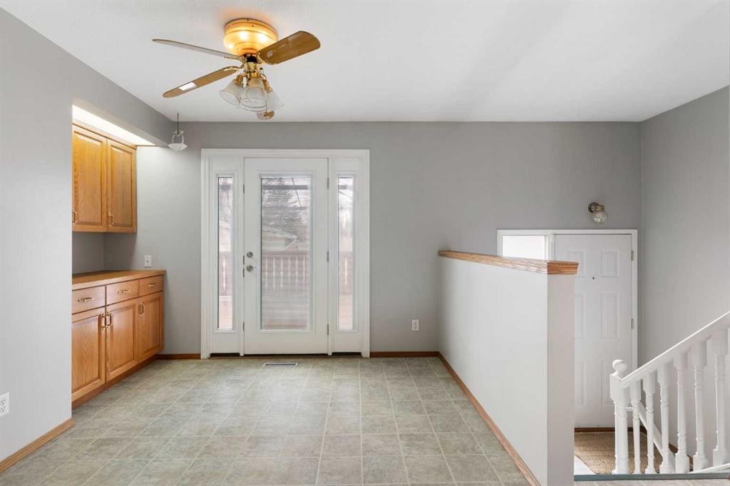3228 Breen Crescent Nw, Calgary, AB - Indoor Photo Showing Other Room