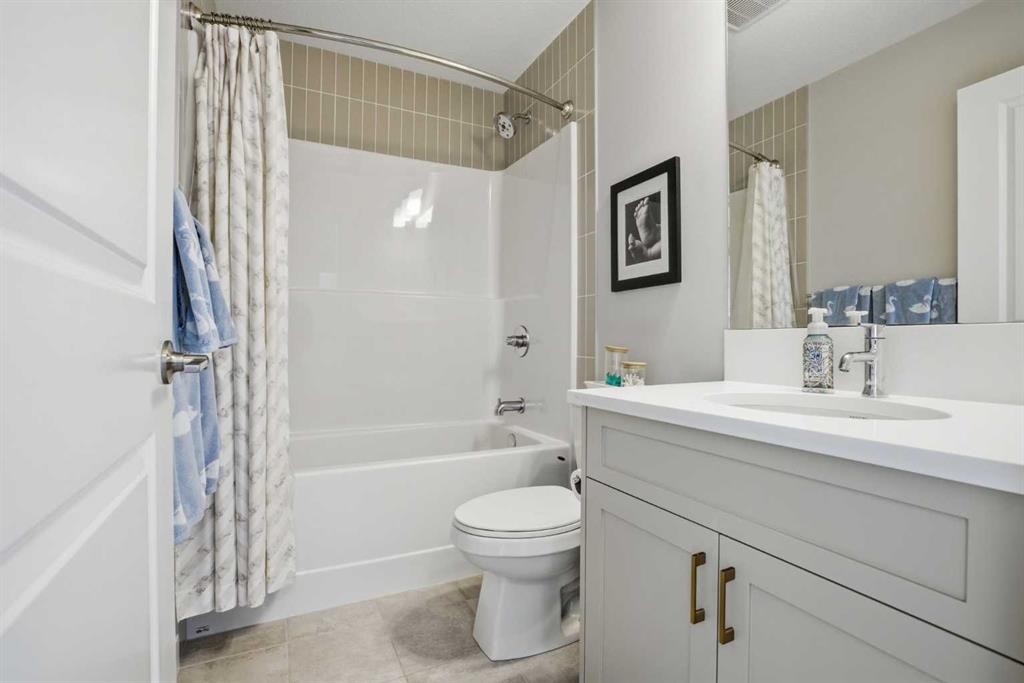 360 Calhoun Common Ne, Calgary, AB - Indoor Photo Showing Bathroom