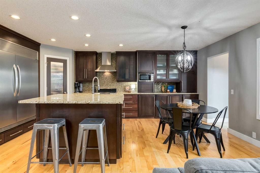 16 Prestwick Road Se, Calgary, AB - Indoor
