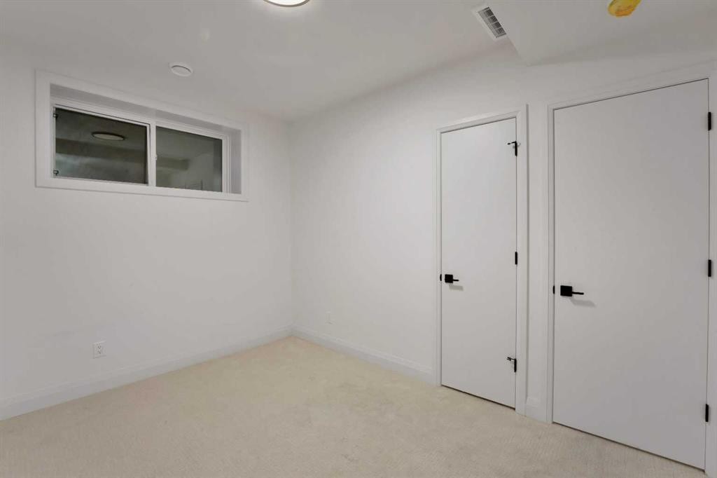 3511 34 Avenue Sw, Calgary, AB - Indoor Photo Showing Other Room