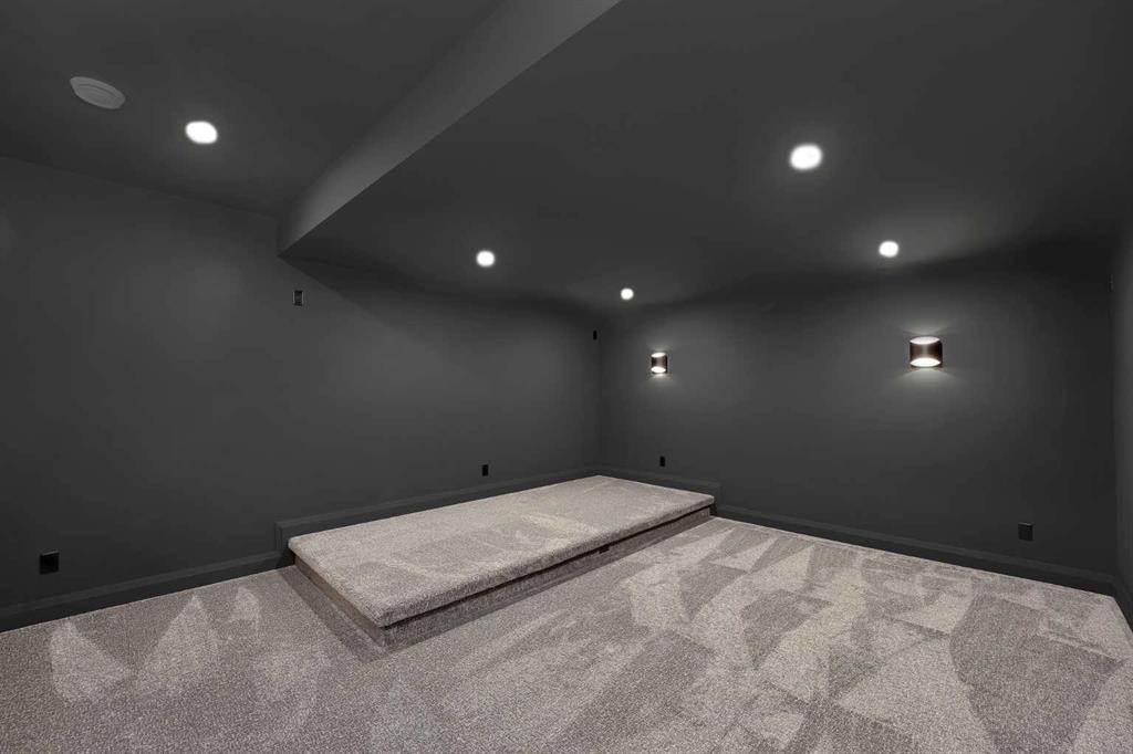 3511 34 Avenue Sw, Calgary, AB - Indoor