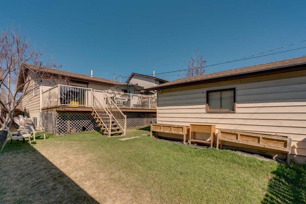 20 Ogmoor Crescent Se, Calgary, AB - Outdoor With Deck Patio Veranda With Exterior