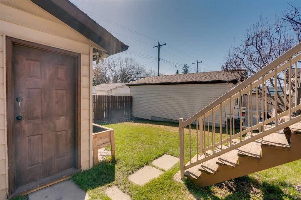 20 Ogmoor Crescent Se, Calgary, AB - Outdoor With Exterior