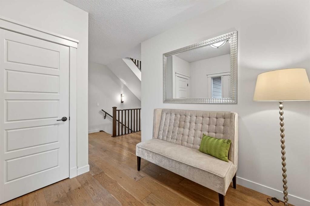 19 Cranbrook Crescent Se, Calgary, AB - Indoor Photo Showing Other Room
