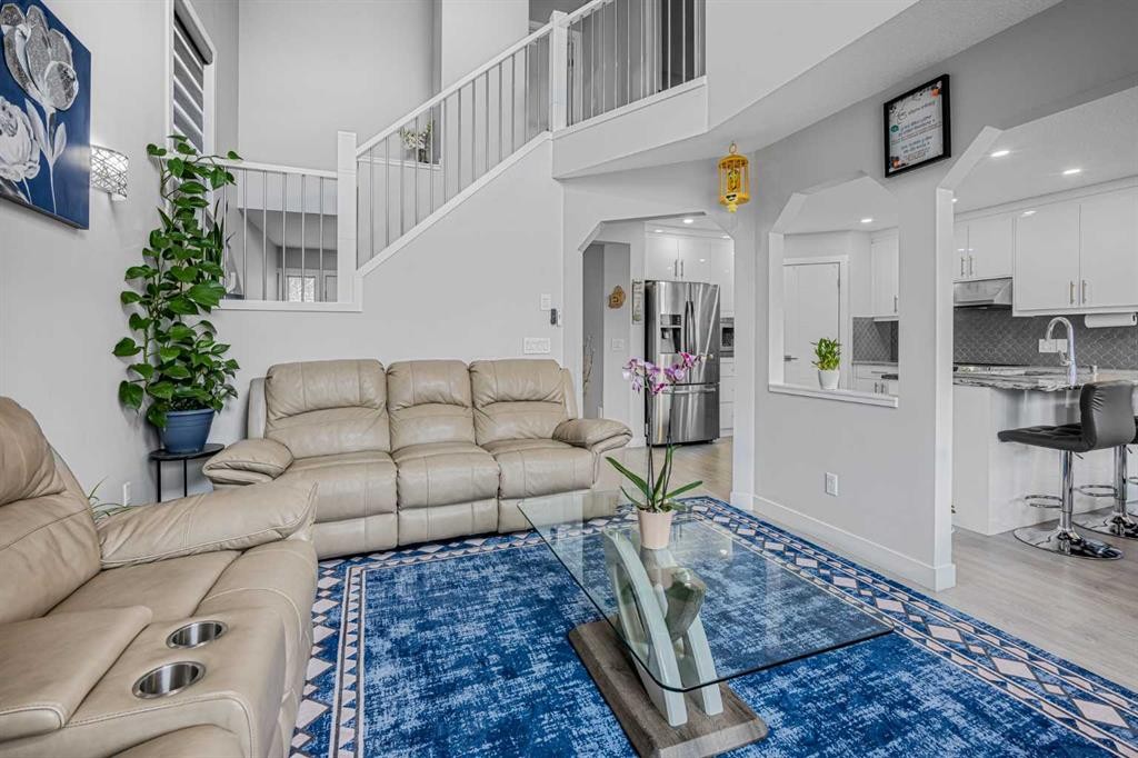 31 Saddleback Way Ne, Calgary, AB - Indoor Photo Showing Living Room