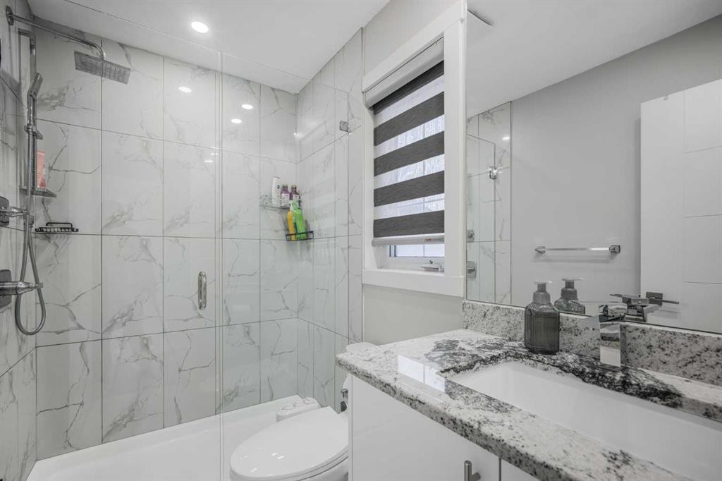 31 Saddleback Way Ne, Calgary, AB - Indoor Photo Showing Bathroom