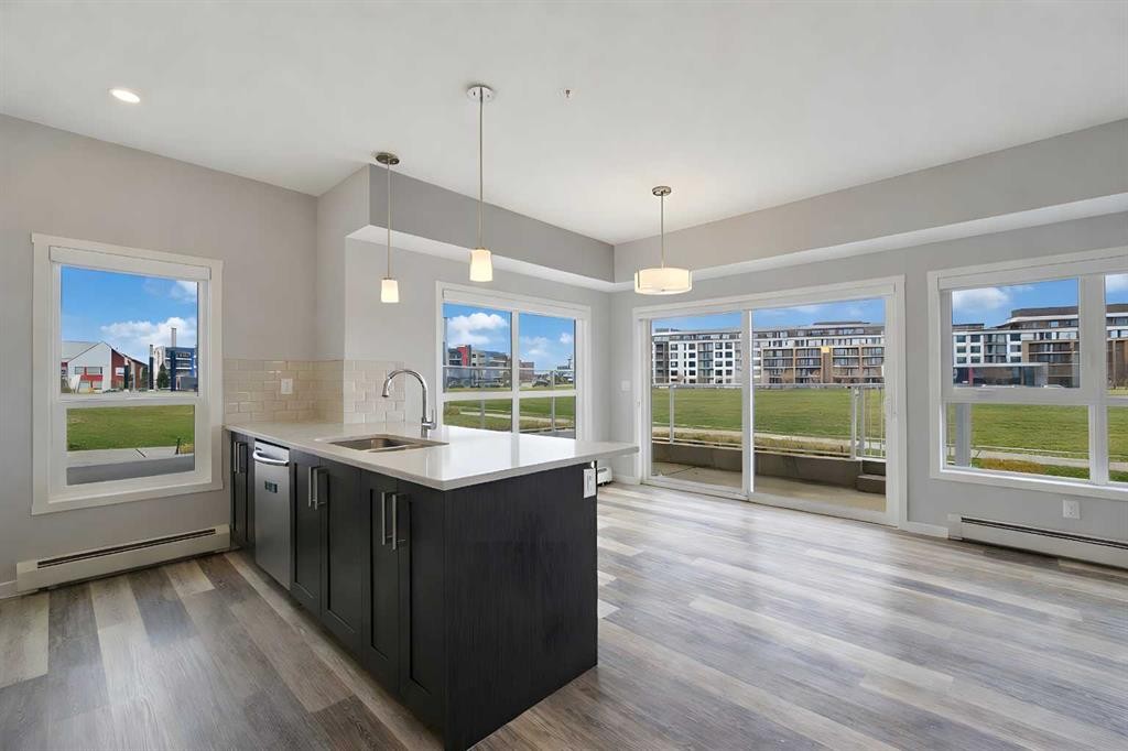 109-4150 Seton Drive Se, Calgary, AB - Indoor Photo Showing Kitchen