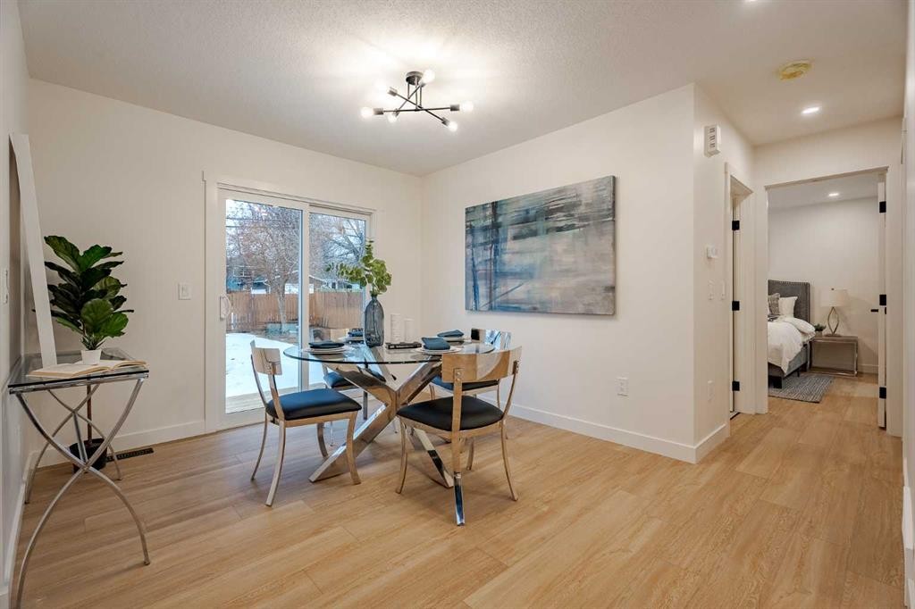 451 Arlington Drive Se, Calgary, AB - Indoor Photo Showing Dining Room