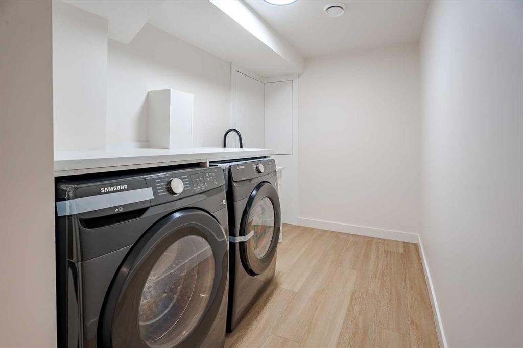451 Arlington Drive Se, Calgary, AB - Indoor Photo Showing Laundry Room
