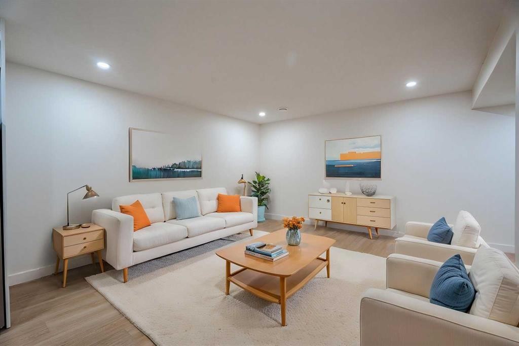 451 Arlington Drive Se, Calgary, AB - Indoor