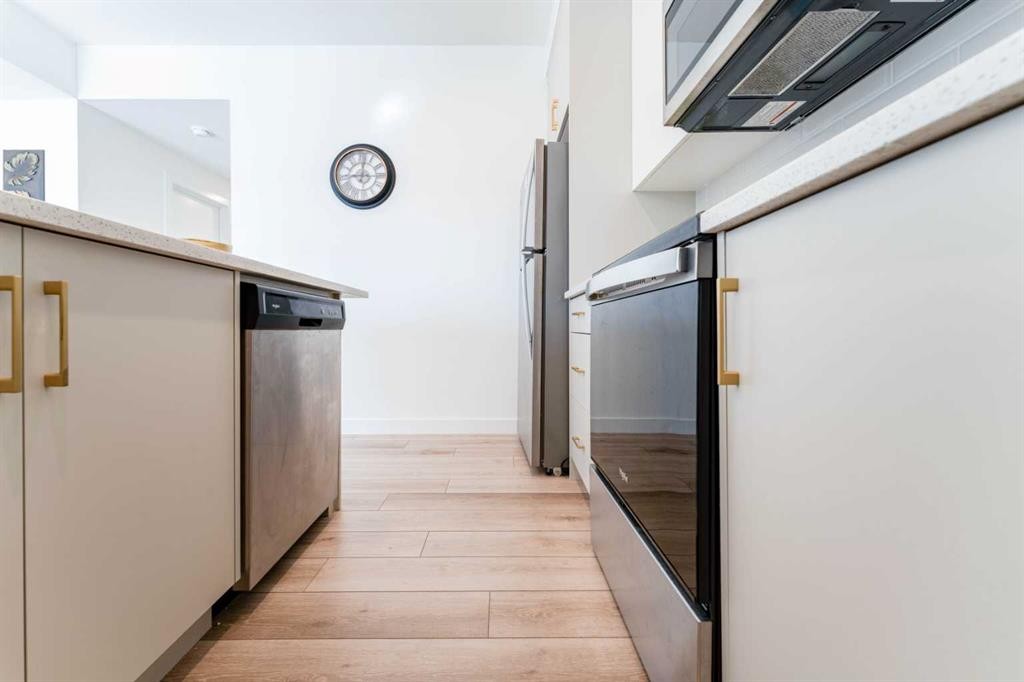 120 Spring Creek Common Sw, Calgary, AB - Indoor