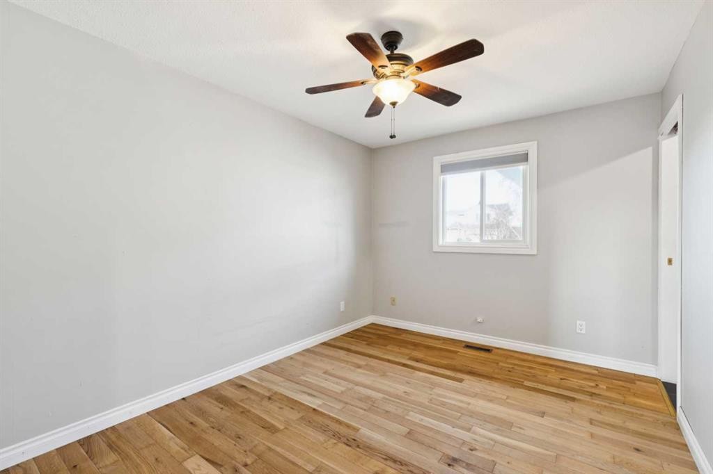 201 Southridge Place, Didsbury, AB - Indoor Photo Showing Other Room
