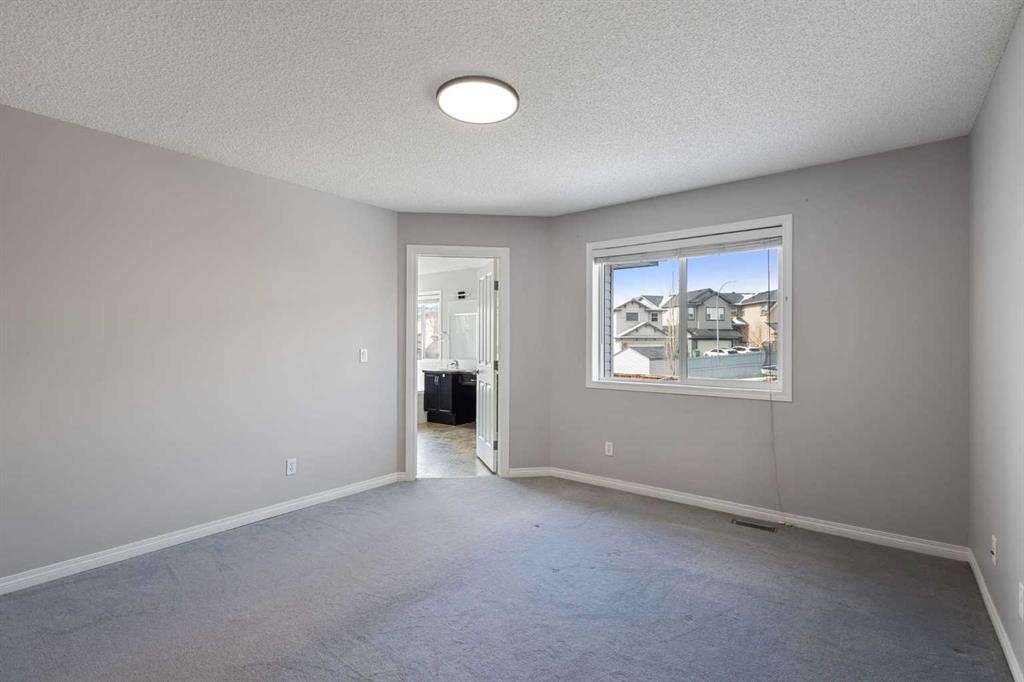 72 Pantego Close Nw, Calgary, AB - Indoor Photo Showing Other Room