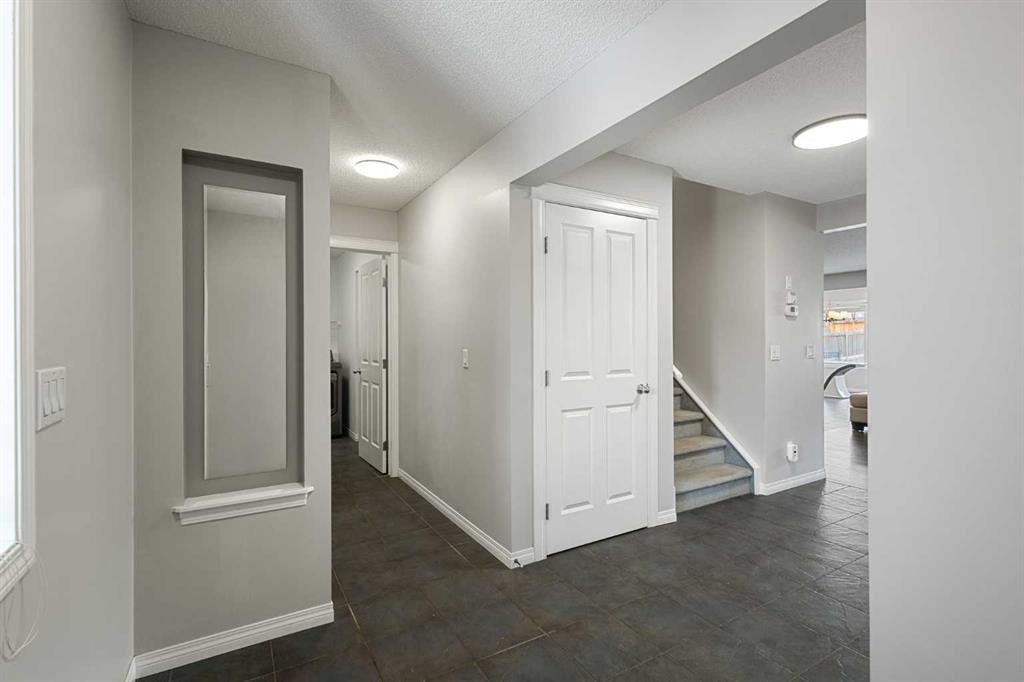 72 Pantego Close Nw, Calgary, AB - Indoor Photo Showing Other Room