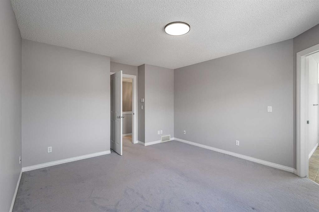 72 Pantego Close Nw, Calgary, AB - Indoor Photo Showing Other Room