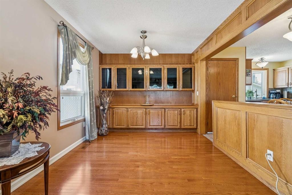 320 Whiteview Road Ne, Calgary, AB - Indoor