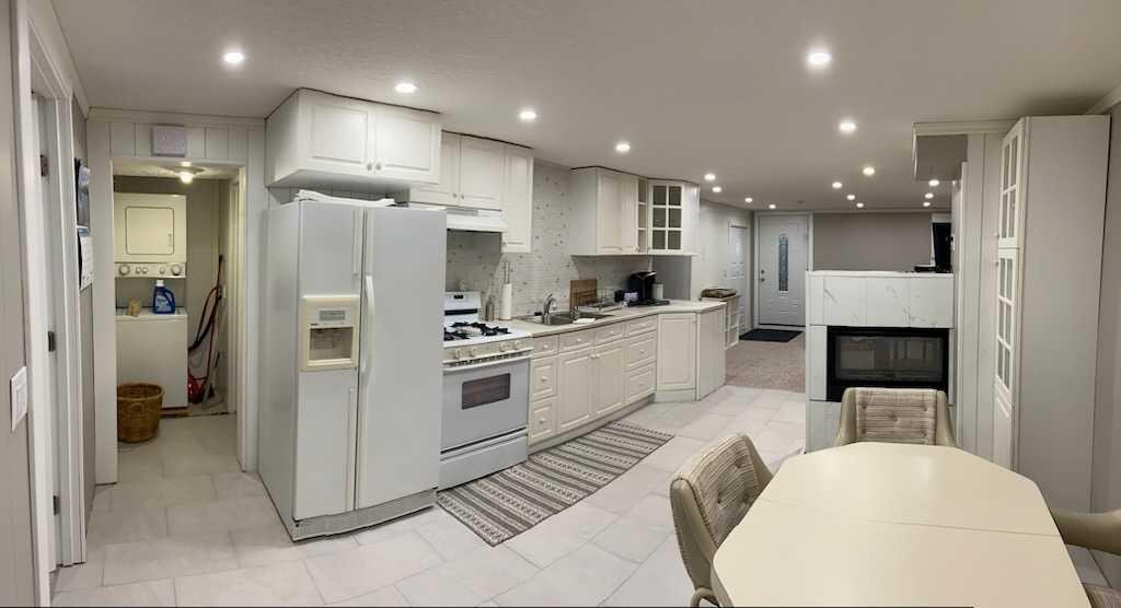 320 Whiteview Road Ne, Calgary, AB - Indoor