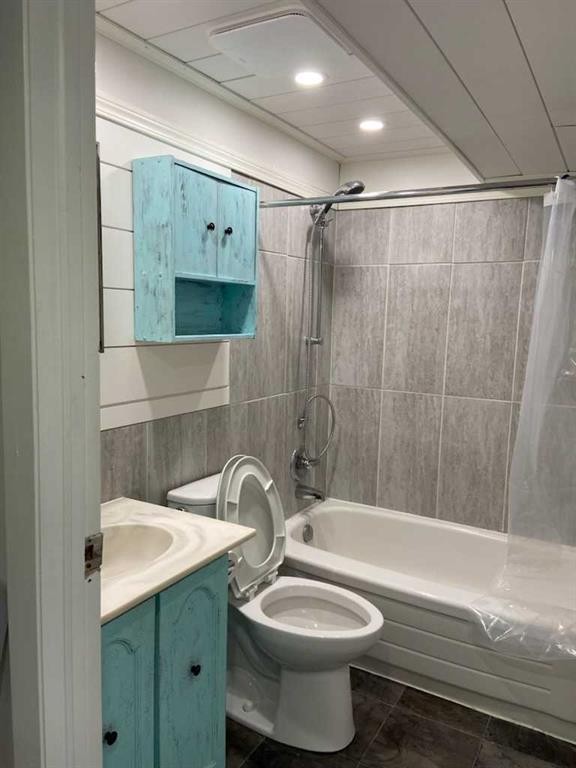 320 Whiteview Road Ne, Calgary, AB - Indoor Photo Showing Bathroom