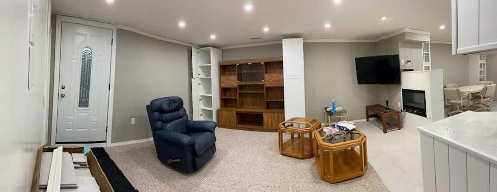 320 Whiteview Road Ne, Calgary, AB - Indoor