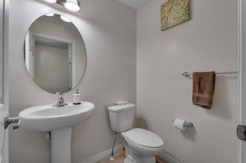 72 Cityscape Row Ne, Calgary, AB - Indoor Photo Showing Bathroom
