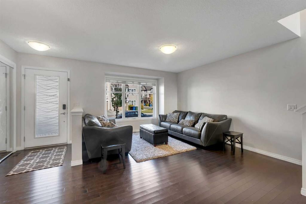 72 Cityscape Row Ne, Calgary, AB - Indoor Photo Showing Living Room