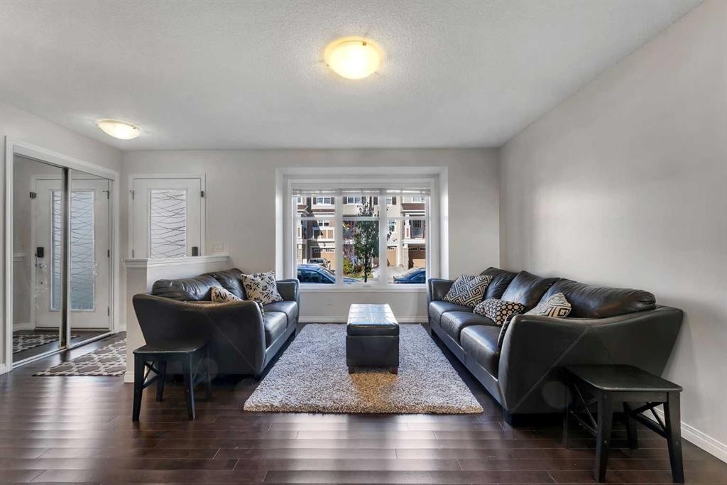 72 Cityscape Row Ne, Calgary, AB - Indoor Photo Showing Living Room